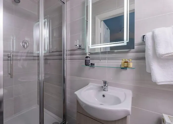 Holiday home Greenane House